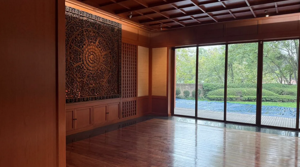 casa en venta en Bosques de las Lomas —  Casa en venta en una calle con un solo acceso y muy tranquila en Bosques de las Lomas. ($28,000,000) — foto 5 de 10